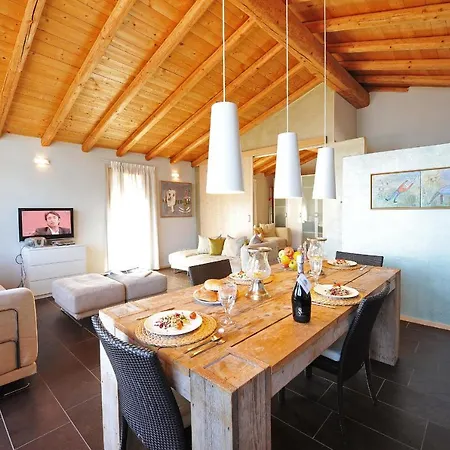 Sleeps 6 Pool Apartamento *