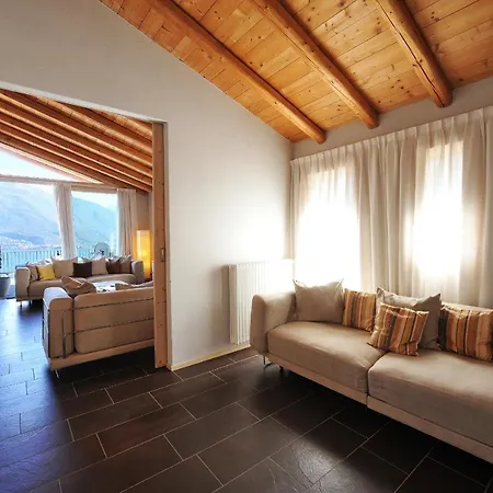 Sleeps 6 Pool